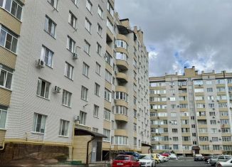 Продается двухкомнатная квартира, 66 м2, Таганрог, улица Чехова, 375