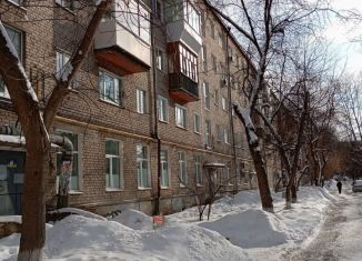 Сдается в аренду однокомнатная квартира, 30 м2, Ижевск, улица Кирова, 111А