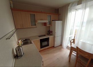 Продам 1-ком. квартиру, 35 м2, Санкт-Петербург, улица Бадаева, 14к1