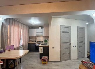 Продажа 3-комнатной квартиры, 50 м2, поселок Красный Октябрь, Торговая улица, 8