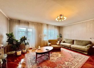 Продажа 3-ком. квартиры, 90 м2, Курская область, Почтовая улица, 23