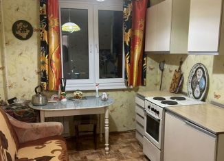 Сдаю 2-комнатную квартиру, 50 м2, Саратов, проспект Энтузиастов, 47