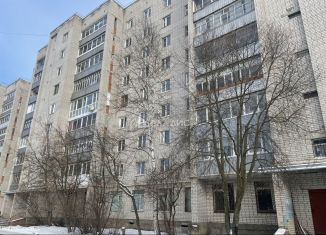 Двухкомнатная квартира на продажу, 52.6 м2, Ярославская область, улица Суркова, 3