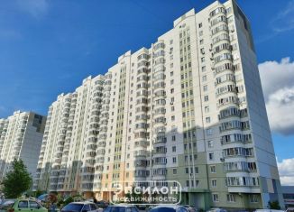 Продается 2-ком. квартира, 61.2 м2, Курская область, проспект Вячеслава Клыкова, 52