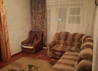 Продается 3-комнатная квартира, 43 м2, Семикаракорск, улица Калинина, 328