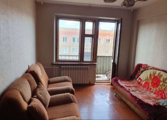 Сдается в аренду 1-ком. квартира, 34 м2, Абакан, улица Комарова, 4