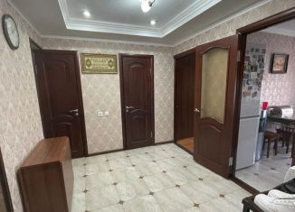 Продам 3-комнатную квартиру, 60 м2, Адыгейск, улица Чайковского, 1