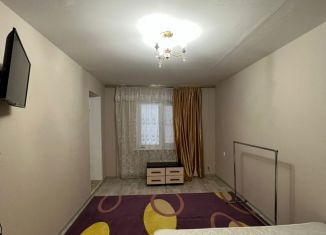 Продается 1-ком. квартира, 40 м2, Элиста, 7-й микрорайон, 2к4, 7-й микрорайон