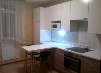 Сдается однокомнатная квартира, 43 м2, Екатеринбург, улица Юмашева, 12, улица Юмашева