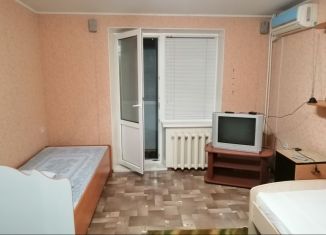 Сдается 1-комнатная квартира, 40 м2, поселок городского типа Суходол, улица Суворова, 16
