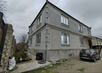 Продаю дом, 270 м2, село Кенже, улица Катханова, 24