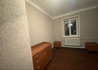 Продам 1-ком. квартиру, 36 м2, Нижний Новгород, Снежная улица, 13, метро Заречная