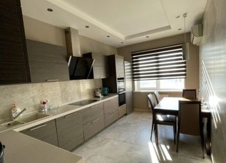 Продам 3-комнатную квартиру, 107 м2, Краснодар, улица Гаврилова, 27, улица Гаврилова