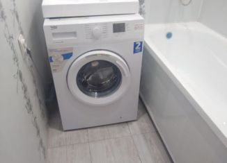 Продам 2-ком. квартиру, 55 м2, Благовещенск, улица Демьяна Бедного, 68/5