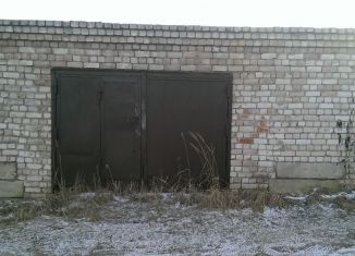 Продаю гараж, 30 м2, посёлок городского типа Красномайский, Октябрьская улица