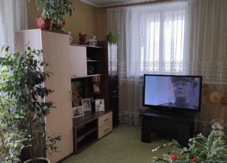 Продается 4-комнатная квартира, 67.2 м2, село Дубовское, Первомайская улица, 36
