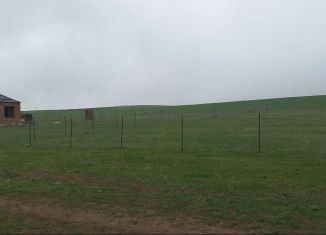 Продаю земельный участок, 1000 сот., село Октябрьское, улица Мира