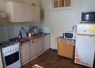 2-комнатная квартира в аренду, 75 м2, Северодвинск, проспект Ленина, 1