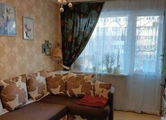 Продается 3-комнатная квартира, 60.2 м2, Санкт-Петербург, проспект Маршала Жукова, 34к1, метро Ленинский проспект