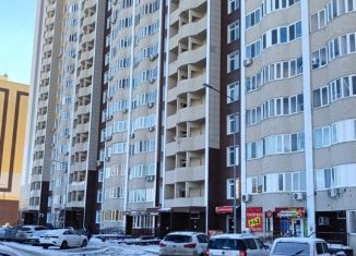 Продается трехкомнатная квартира, 80 м2, Оренбург, улица Геннадия Донковцева, 15