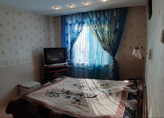 Продается 4-комнатная квартира, 77.2 м2, Екатеринбург, улица Сыромолотова, 14, Кировский район