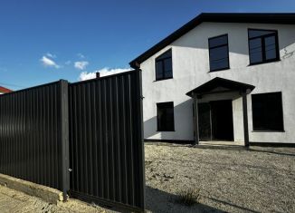 Продаю дом, 150 м2, село Гайдук, улица Ленина