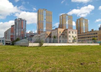 Продам 2-ком. квартиру, 96 м2, Санкт-Петербург, улица Кустодиева, 3к3, ЖК Поэт