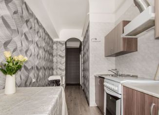 Продается 2-комнатная квартира, 55.1 м2, Екатеринбург, улица Хохрякова, 21, метро Площадь 1905 года