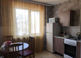 Продам 2-комнатную квартиру, 53 м2, Новокуйбышевск, улица Егорова, 10