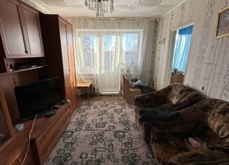 Продаю четырехкомнатную квартиру, 63.4 м2, Челябинская область, улица Каширина, 28