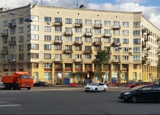 Продаю 2-комнатную квартиру, 45.3 м2, Санкт-Петербург, набережная реки Карповки, набережная реки Карповки