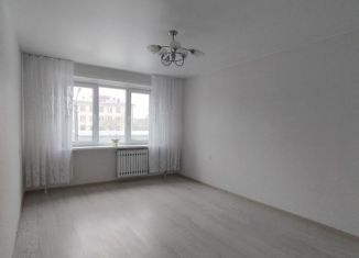 Продажа трехкомнатной квартиры, 67 м2, Новомосковск, улица Калинина, 37