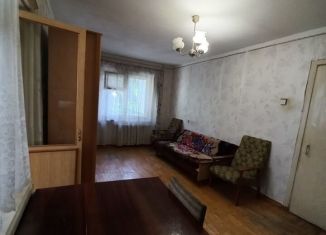 Продаю 1-комнатную квартиру, 40 м2, Нальчик, проспект Кулиева, 3, район Горная