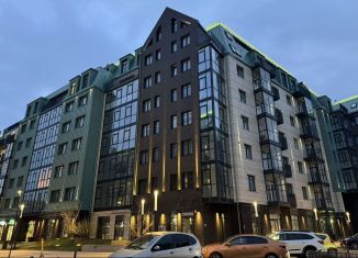 Продам 2-комнатную квартиру, 83 м2, Калининград, Октябрьская улица, 12