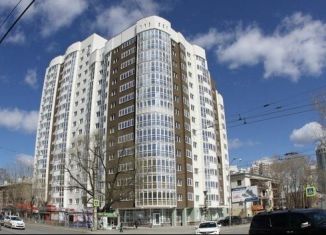 Сдается 2-ком. квартира, 85 м2, Екатеринбург, улица Саввы Белых, 1