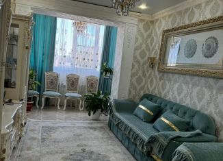 Продается 3-комнатная квартира, 90 м2, Черкесск, Октябрьская улица, 9Н