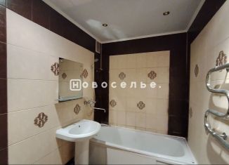 Продается двухкомнатная квартира, 65 м2, Рязань, Вишнёвая улица, 21к4