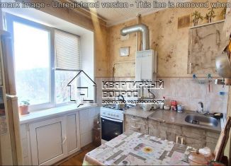 Продам четырехкомнатную квартиру, 58.8 м2, Кумертау, улица Мира, 4