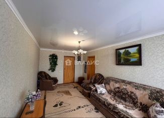 Продается трехкомнатная квартира, 63 м2, Пенза, улица Чаадаева, 99