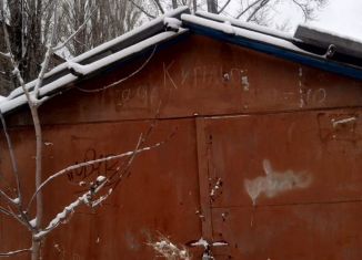 Сдаю гараж, 24 м2, Энгельс, 2-й микрорайон, 15