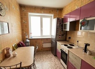 Аренда 1-ком. квартиры, 35 м2, Тольятти, улица Фрунзе, 10Б