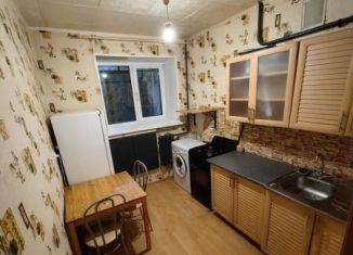 Сдается в аренду 1-ком. квартира, 32 м2, Екатеринбург, улица Татищева, 77