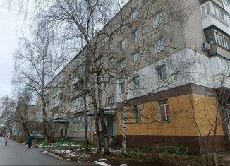 Продажа трехкомнатной квартиры, 59 м2, Дзержинск, Октябрьская улица, 66