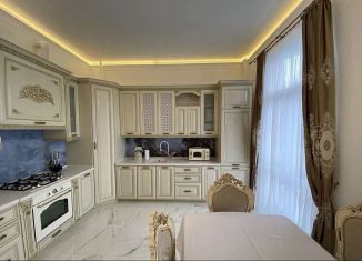 Четырехкомнатная квартира на продажу, 220 м2, Сочи, Театральная улица, 11, микрорайон Центральный