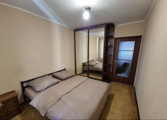 Сдам в аренду 3-ком. квартиру, 80 м2, Тамбов, Красноармейская улица, 6