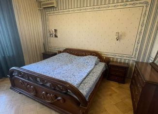 Аренда 3-ком. квартиры, 95 м2, Москва, Кутузовский проспект, 41, станция Кутузовская