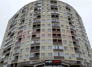 Продам 2-комнатную квартиру, 58 м2, Батайск, улица Орджоникидзе, 2Г