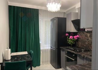 Продаю 1-ком. квартиру, 38 м2, Краснодар, улица Кирова, 2, улица Кирова