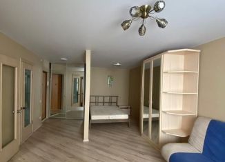 Сдается многокомнатная квартира, 35.6 м2, Свердловская область, улица Луначарского, 21