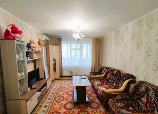 Продаю 3-ком. квартиру, 63 м2, Славянск-на-Кубани, Спортивная улица, 3